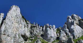 Bastioni calcarei sul versante sud del Monte Piave