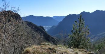 La Val Tramontina dalle pendici meridionali del Monte Roppa Buffon