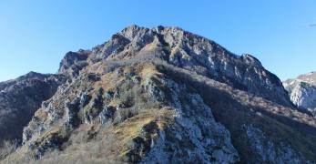 Il Monte Roppa Buffon dalla vetta del Monte Creto’