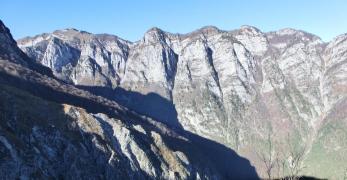 La Val Viellia con il Monte Costa di Paladin dalla vetta del Monte Creto’