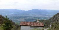 La chiesetta di San Mauro verso la Conca Feltrina 