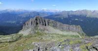 Sella Verde, Colbricon Piccolo e Cima Stradon. Sullo sfondo, le Dolomiti Fassane 