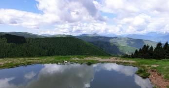 Pozza d'alpeggio sulla dorsale del Monte Canidi 