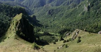 Il ripido versante sud del Monte Santo