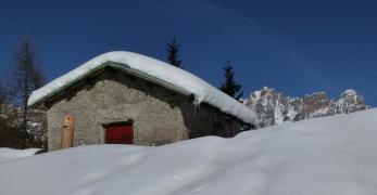 Tabià salendo al Rifugio Antelao