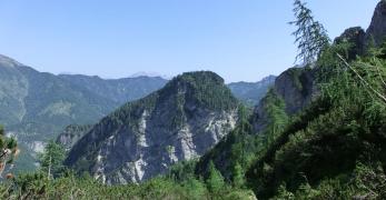 Risalendo l’Alta Val della Meda