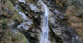 Cascata in prossimita’ del ponte Lubet