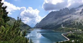 Il Lago Fedaia e la Cresta della Serauta