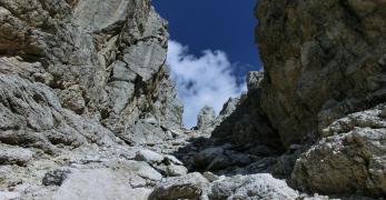Scendendo dal Passo delle Coronelle 