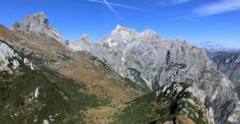 La Forcella Lodina, la Busa dei Vediei, il Monte Duranno, la Cima dei Frati e la Cima dei Preti dalla vetta del Monte Lodina